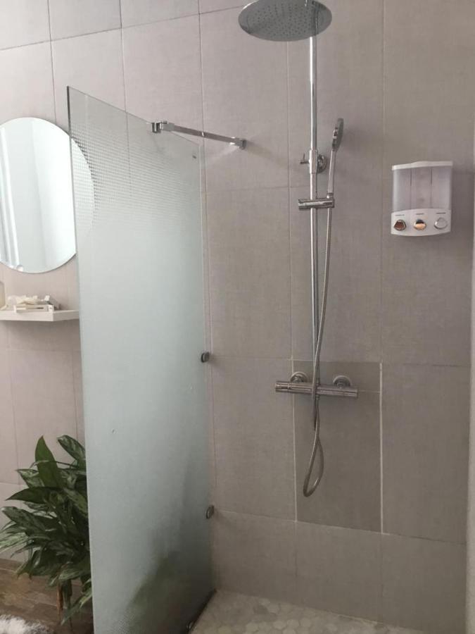 2 Bdr Beach Apartment, Generator Parking Included San Juan Buitenkant foto